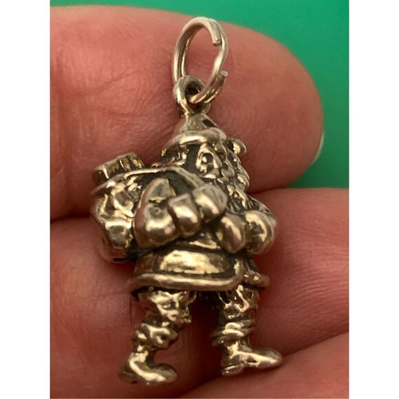Santa With Toy Bag Sterling Silver Jewelry Charm #Christmas - Picture 2 of 4